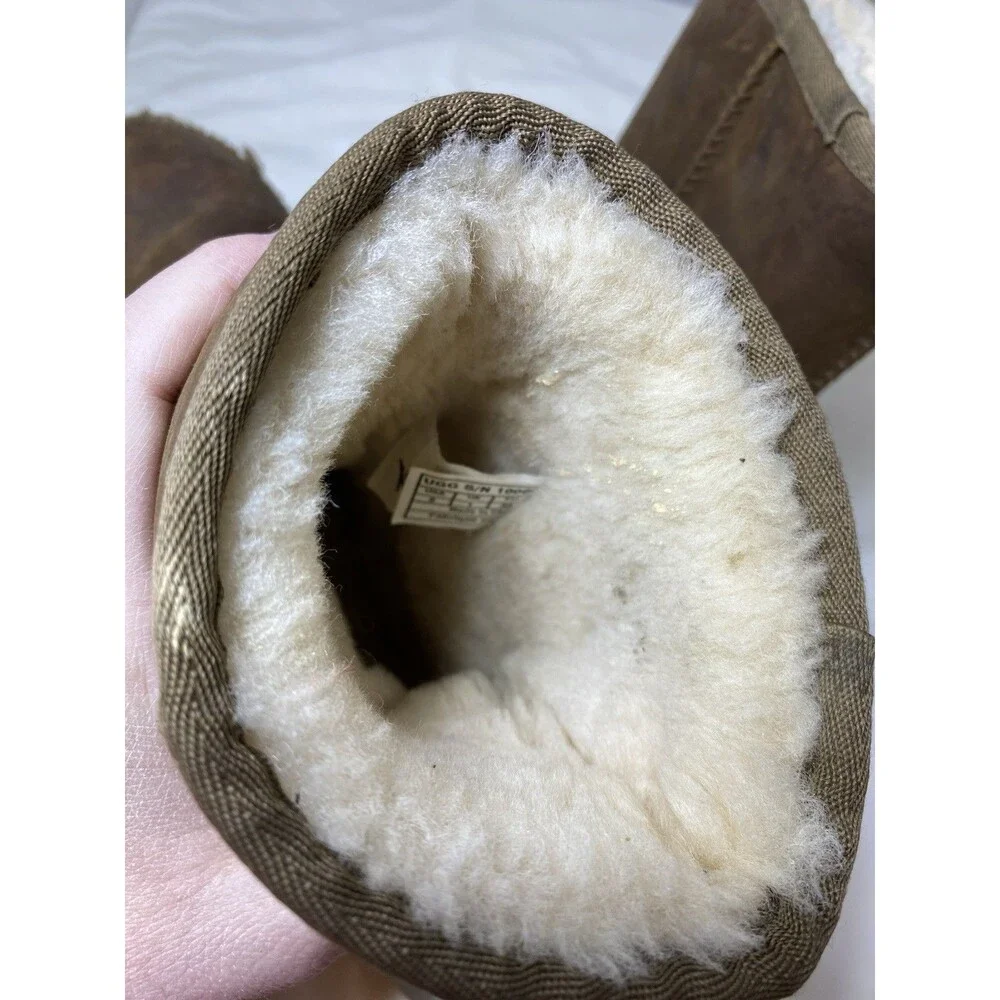 Ugg Unisex Kids Leather Shearling Lined Snow Boots Brown Youth Size 2